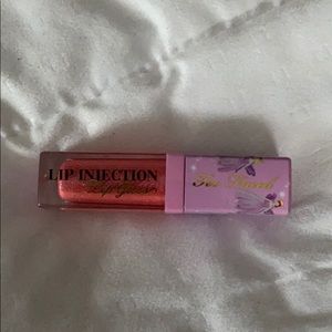 Never used Too Faced Lip Injection lip gloss.